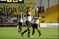 Criciuma-2-x-0-Hercilio-Luz-2