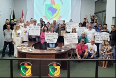 Moradores-protestam-contra-empresa-de-transbordo-do-lixo-em-Forquilhinha-5