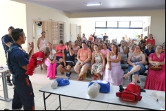 Profissionais-da-Educacao-recebem-capacitacao-do-Samu-sobre-manobra-de-Heimlich-1-2